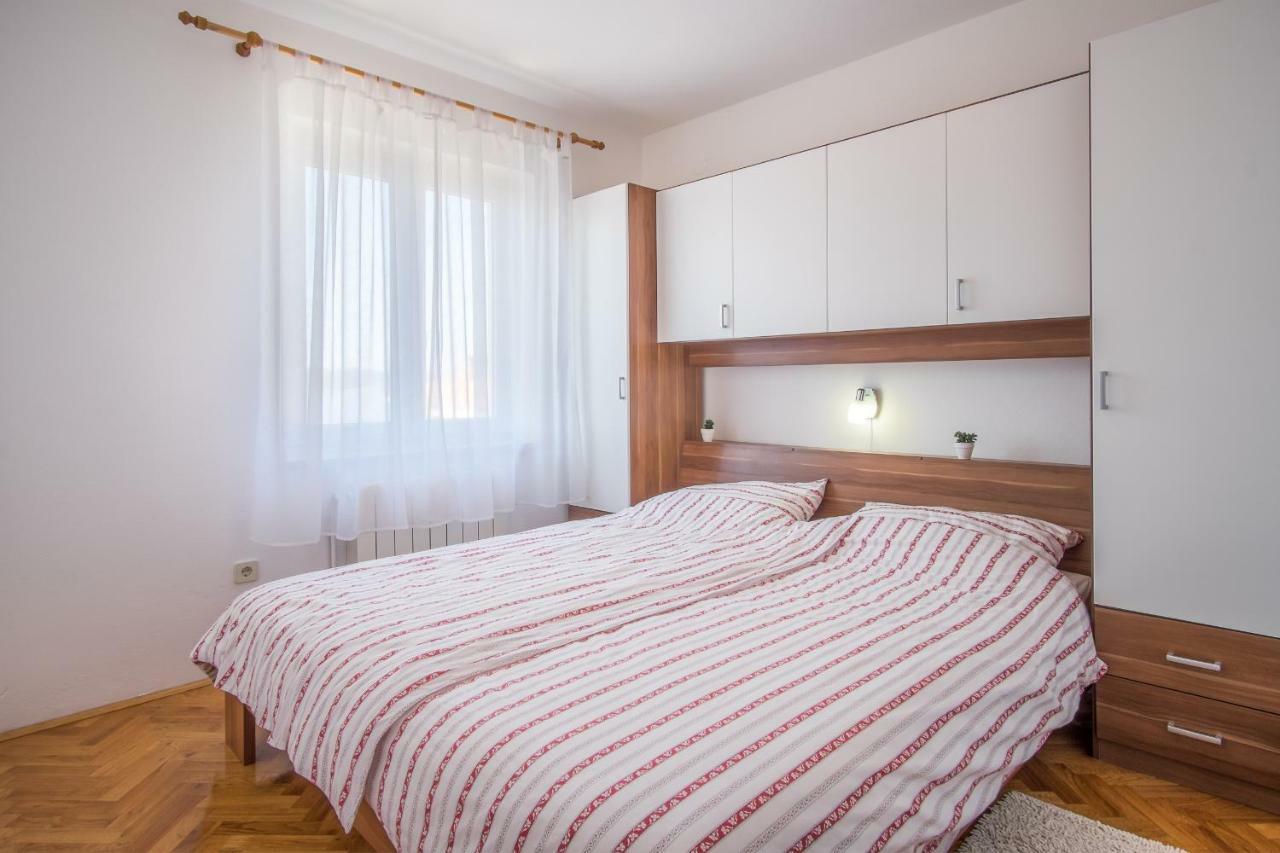 Apartman Cubranic Apartment Връбник Екстериор снимка